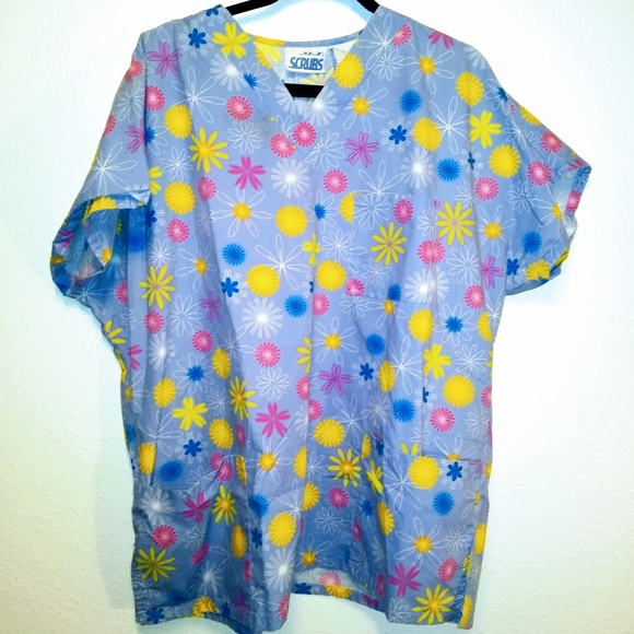 Lilac Scrub Top Flower Print, cotton/polyester 1X - Picture 1 of 2